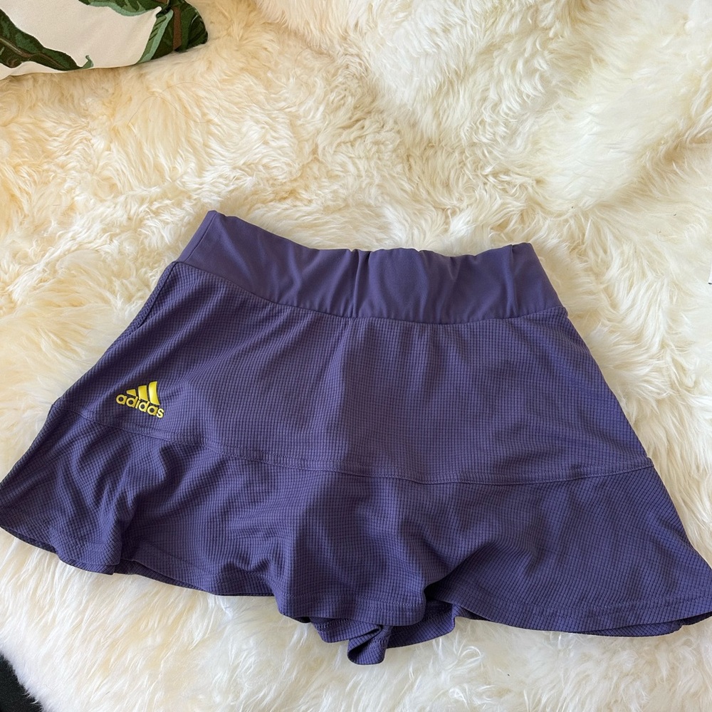 Adidas purple women’s athletic skirt- skirt/shorts 
Tennis skirt, jogging skort